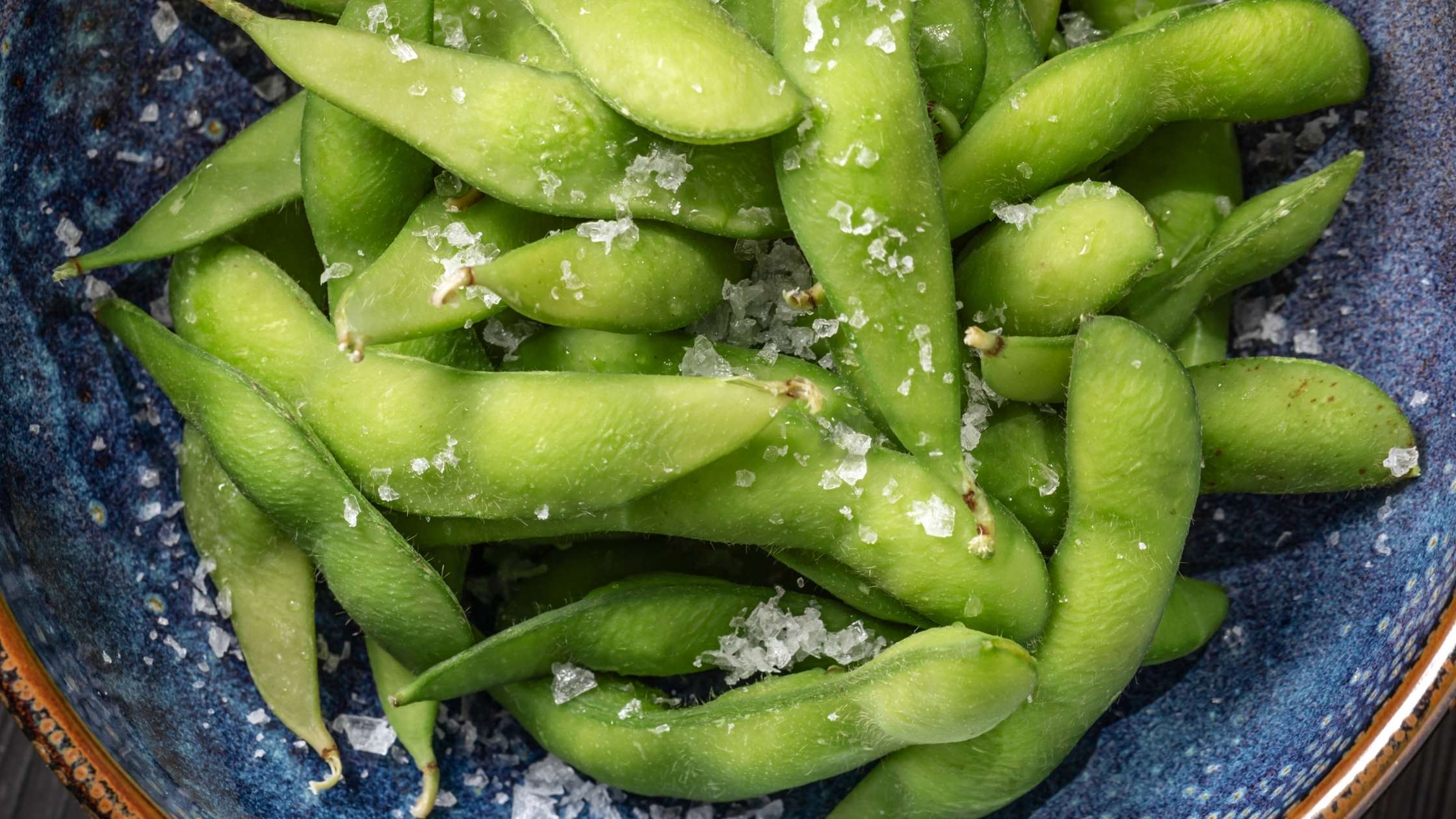 Edamame mit Steinsalz, Einfaches leckeres Rezept. Gesundheits- und Ernährungscoach, Rosacea-Expertin, Claudia Rönsch, Hamburg