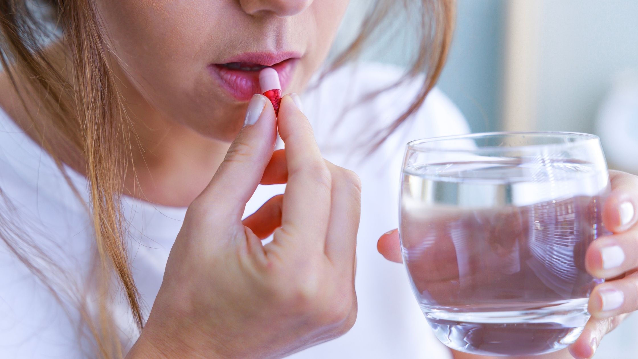 Isotretinoin bei Rosacea: Die Nebenwirkungen die dein Arzt dir vielleicht nicht nennt Aktuelle Studienlage. Claudia Rönsch, die Glückstrainerin, ganzheitliche Gesundheits- & Ernährungsberaterin, Hamburg